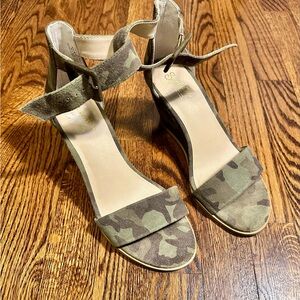 Seychelles Cloud Nine Camo Wedge Ankle Strap Sandals
